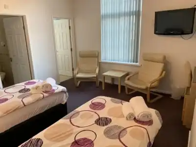 Austins Guest House - 32