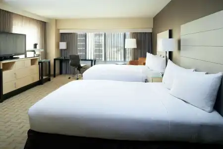 Hilton Los Angeles Airport - 3