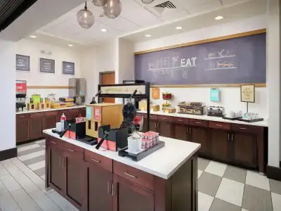 Hampton Inn & Suites Chattanooga/Hamilton Place - 42