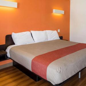 Motel 6 Greenville, SC - 47