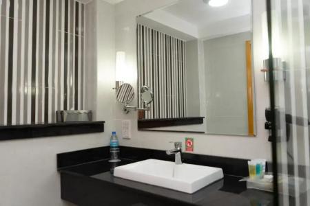 Holiday Inn Dar Es Salaam City Center by IHG - 35