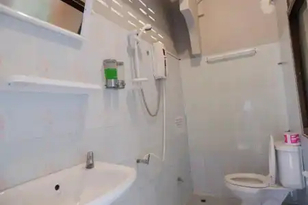 Marina Hut Guest House - 8