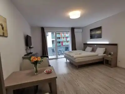 Corvin Holiday Apartment - 102