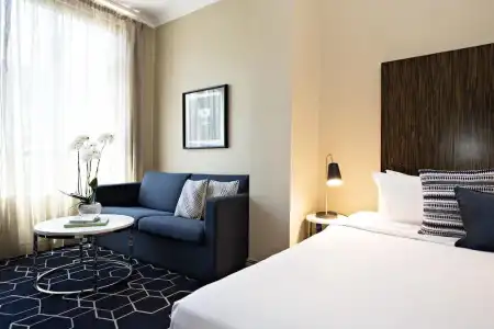 Diplomat Sydney - 72