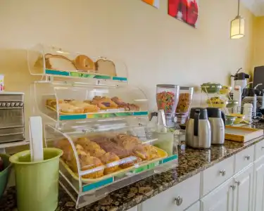 Quality Inn Evansville Eastland Area - 8