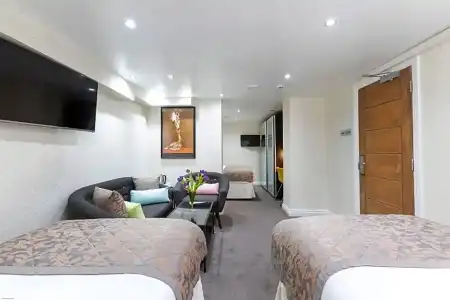 Shepherds Bush London - 210