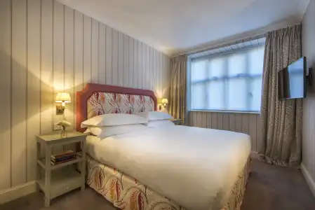The Capital, Apartments & Townhouse - Small Luxurys of The World - 10
