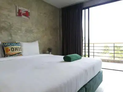 Laemsai Resort - 1