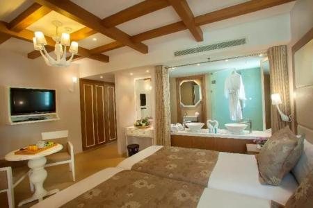 King Jason Paphos - Designed for Adults by Louiss - 40