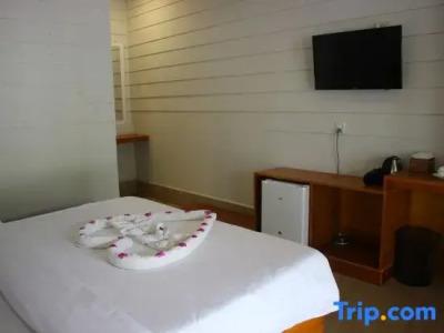 Scarlet Sails Resort - 13