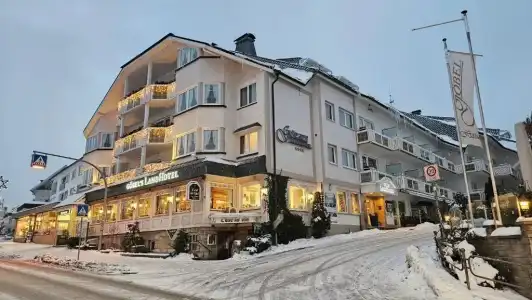Göbel's Landhotel - 37