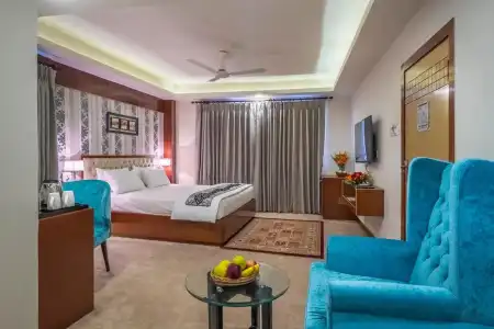 Emirates - 19