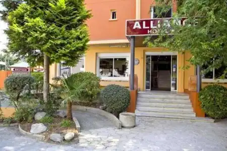 Hôtel Alliance Lourdes - 0