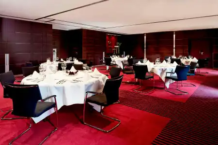 Sheraton Duesseldorf Airport - 21