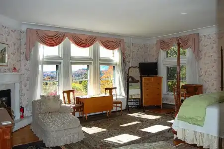 Wilburton Inn - 133