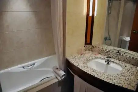 Hôtel Mercure - 110