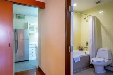 Bandara Silom Suites - 31