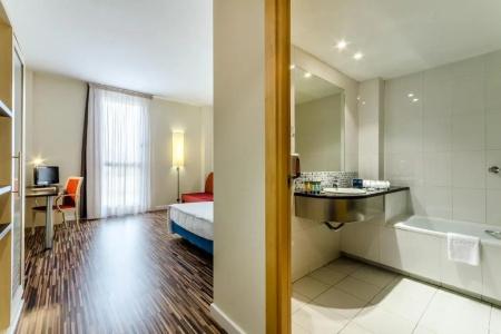 Express By Holiday Inn Zaragoza - 23
