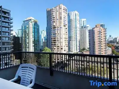 Divya Sutra Suites on Robson Downtown Vancouver - 91