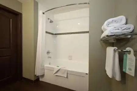 Best Western Pacific Inn - 51