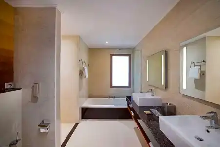 DoubleTree by Hilton Resort & Spa Marjan Island - 66