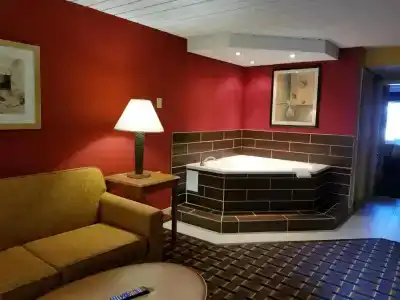 Baymont by Wyndham Knoxville I-75 - 53