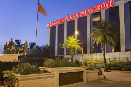Ramada Plaza by Wyndham Palm Grove - 0