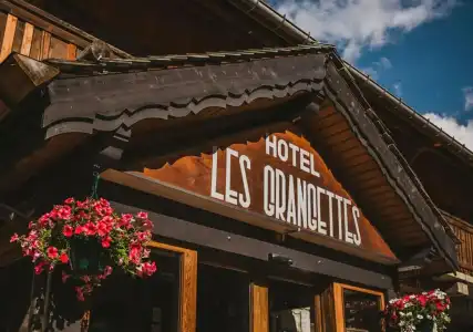 Hôtel Les Grangettes - 0