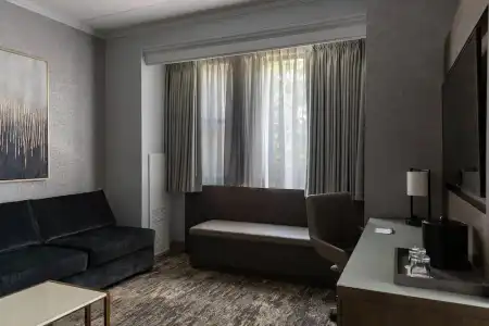 Courtyard by Marriott Chicago at Medical District / UIC - 8