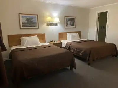 A Holiday Motel - 4