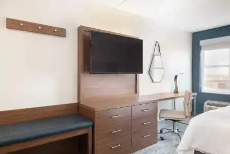 Holiday Inn Express & Suites Boston - Cambridge by IHG - 59