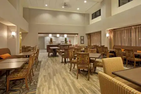 Hampton Inn Suites Minneapolis St Paul Arpt-Mall of America - 16