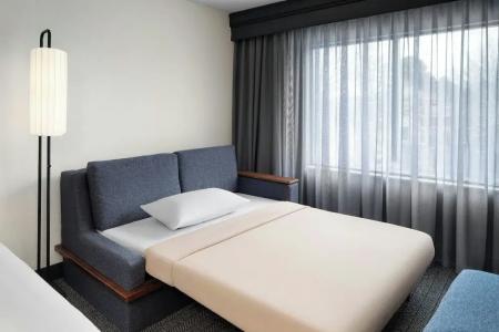 Courtyard Chesapeake Greenbrier - 40