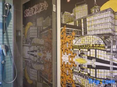 Generator Berlin Alexanderplatz - 79