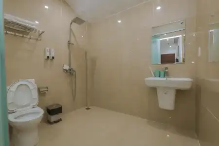 Ngan Pho Studio & - 28