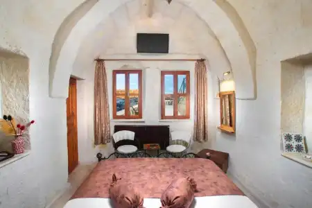 Romantic Cave - 71
