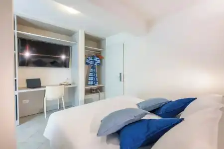 Amarina - 28
