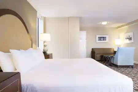 DoubleTree by Hilton Jacksonville Riverfront - 31