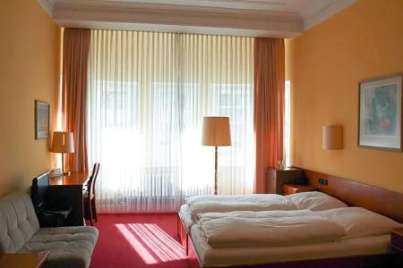 Kurfürst am Kurfürstendamm - 63