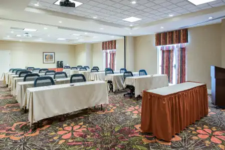 Hilton Garden Inn Florence - 17