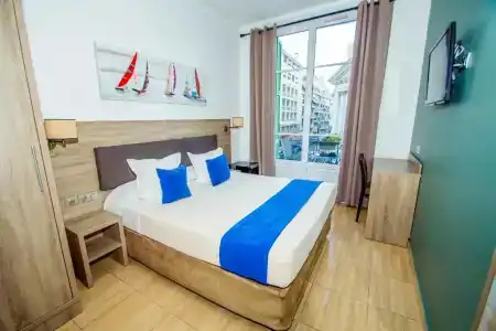 Hôtel Parisien - 104