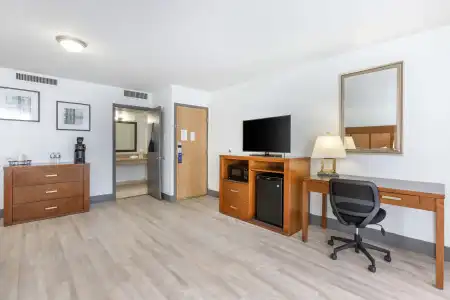Best Western Plus El Paso Airport & Conference Center - 67