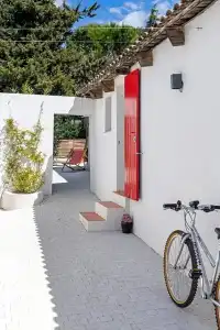 Hôtel Les Volets Rouges - Cassis - 68