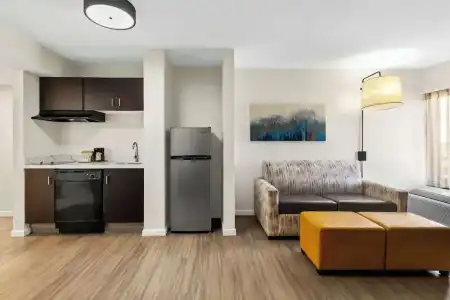 Sonesta Essential NW Houston - 59