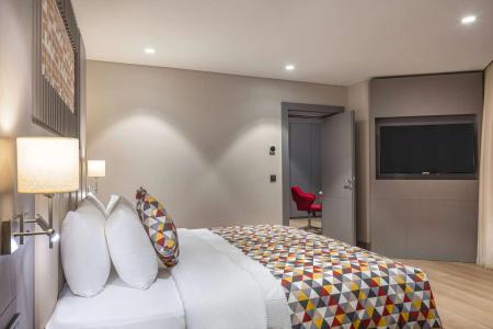 Billionaire Ramada Plaza by Wyndham Batumi - 2