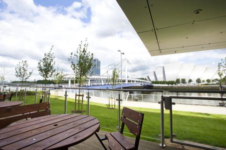 Premier Inn Glasgow Pacific Quay - 16