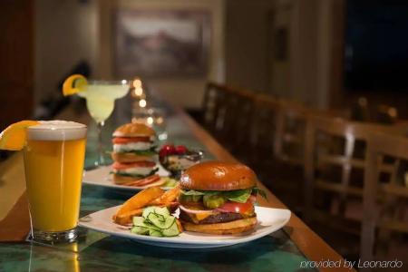 Marriott Phoenix Airport - 12