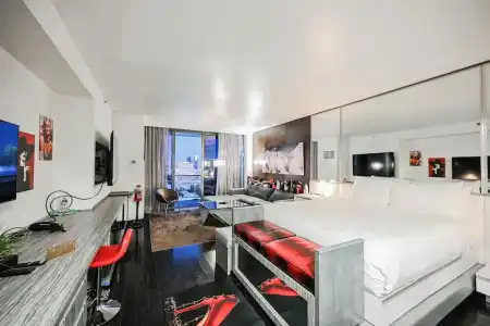 Beautiful Palms Place Suite - 495