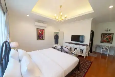 Merchant Villa - 4