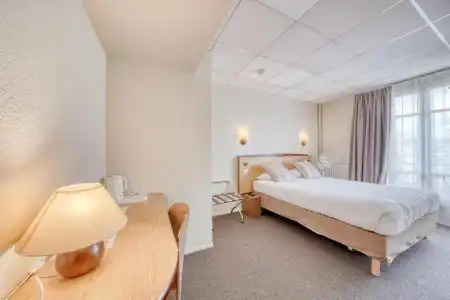 Campanile PRIME - Paris Ouest Boulogne - 40